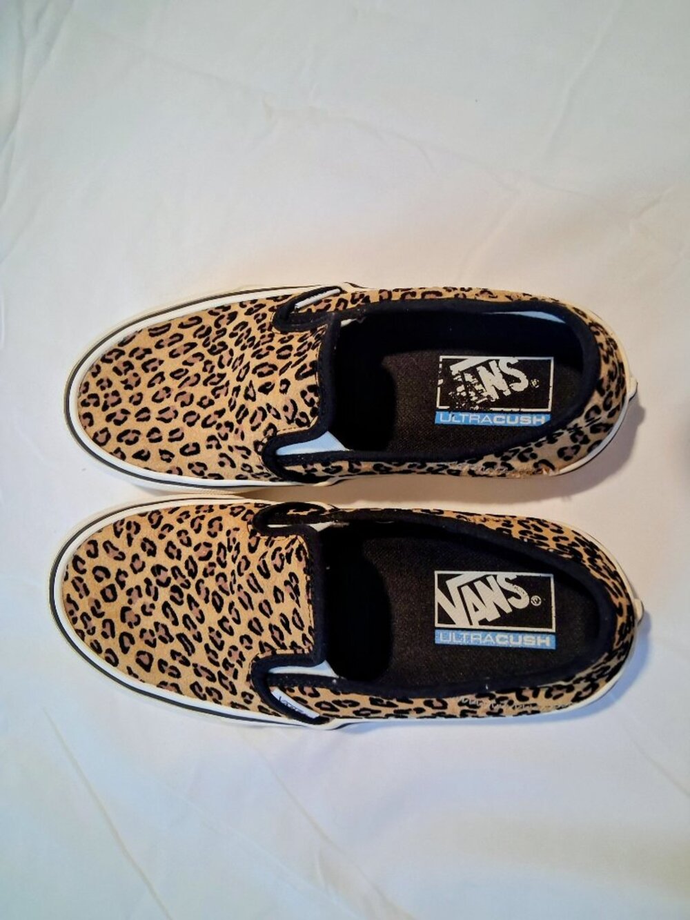 Vans Slip-on UltraCush Canvas Leapard Print Skate Shoe. - Picture 2 of 10